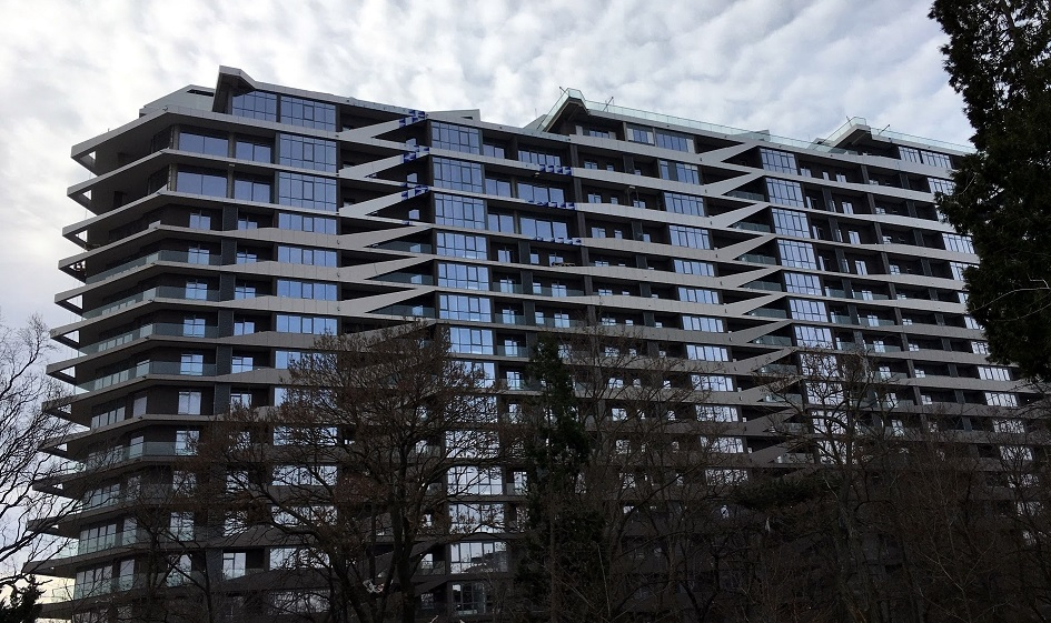 продажа многокомнатной квартиры номер A-173153 в Приморском районе, фото номер 15